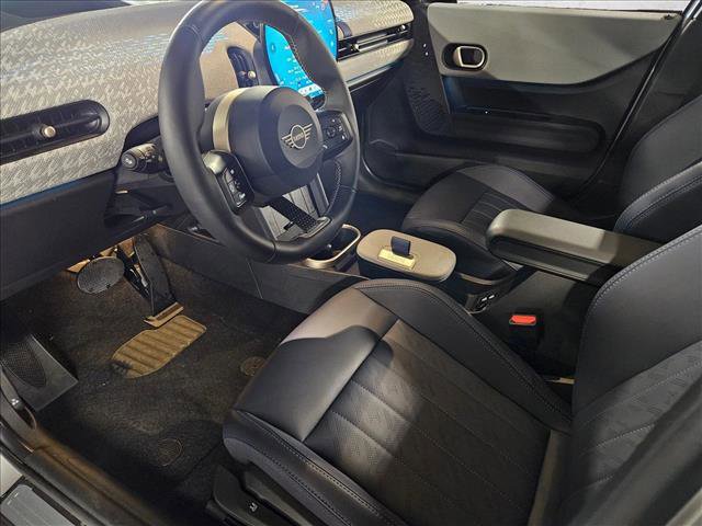 Certified 2025 MINI Cooper S FWD image 10