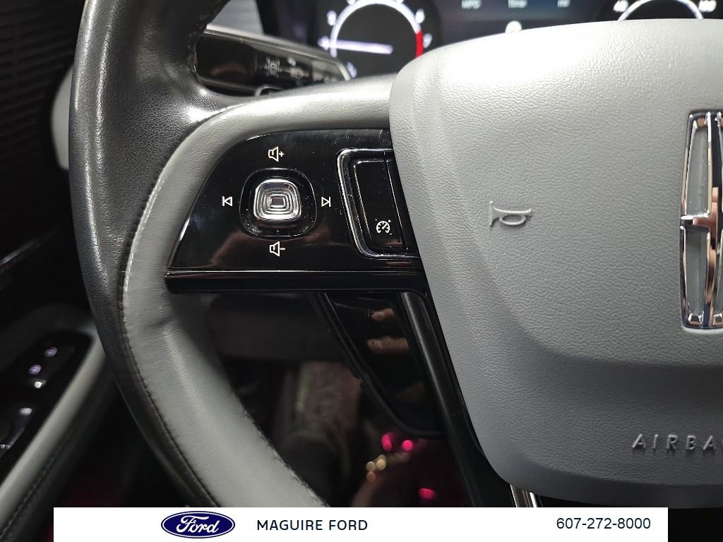 Used 2021 Lincoln Corsair AWD w/ Premium Package image 23