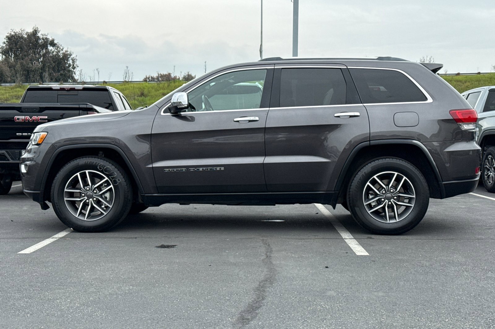Used 2021 Jeep Grand Cherokee Limited w/ Trailer Tow Group IV image 8