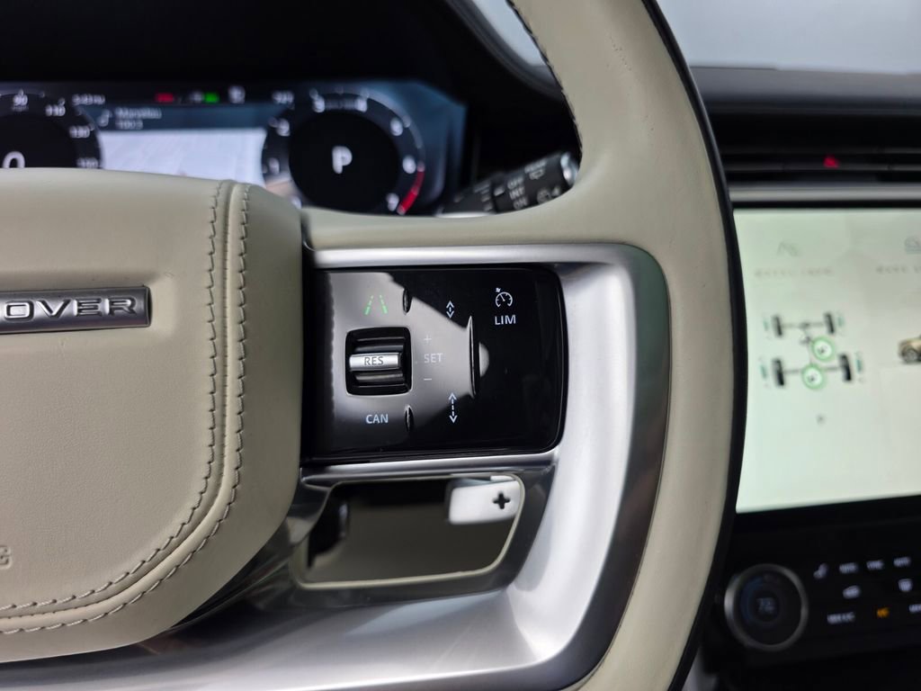 Used 2023 Land Rover Range Rover SE image 21