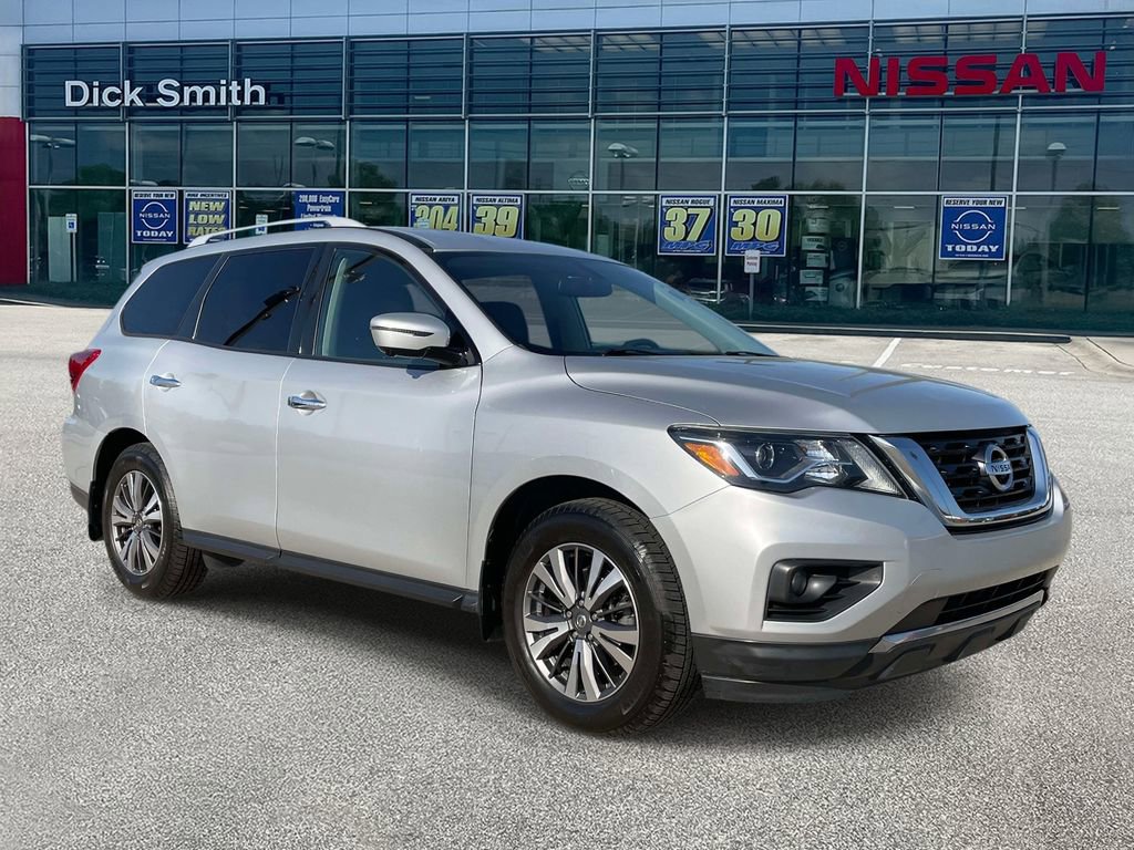 Used 2017 Nissan Pathfinder SL w/ SL Tech Package image 1