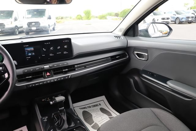 Used 2025 Kia K4 FWD image 26