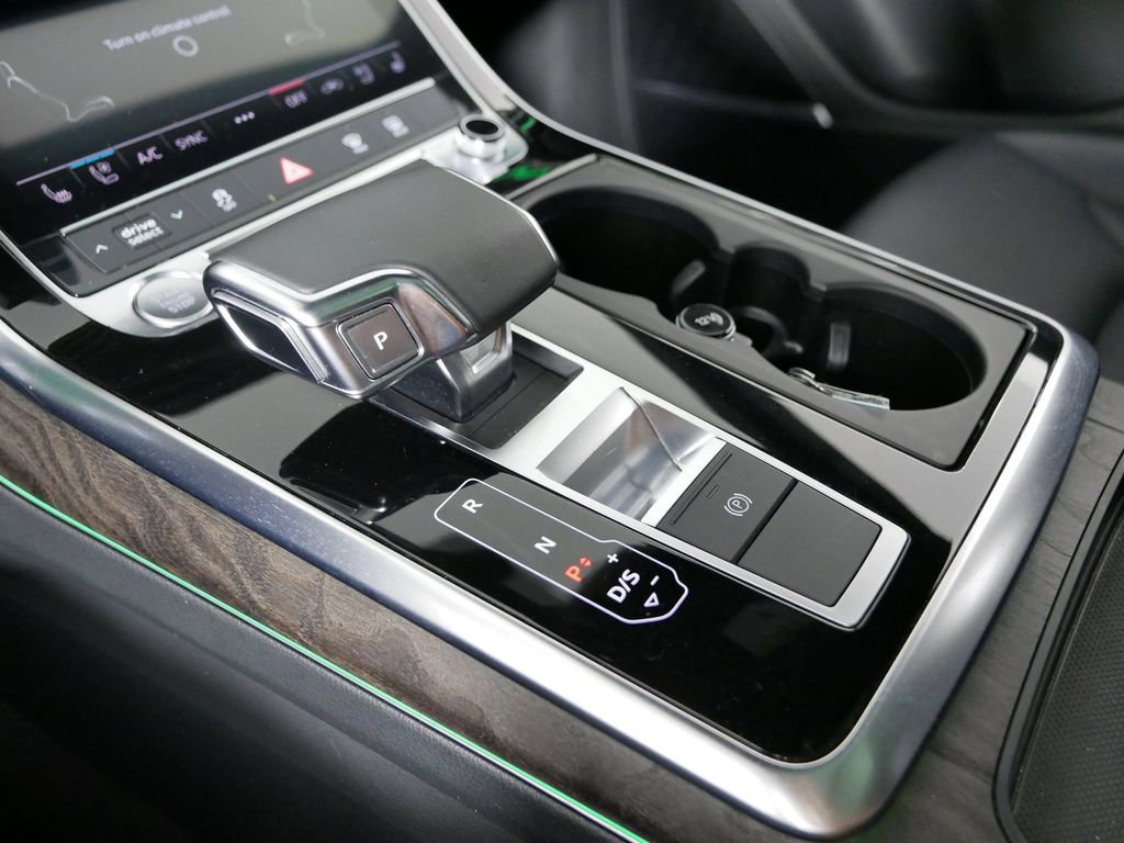 Used 2020 Audi Q8 Premium Plus w/ Premium Plus Package image 20