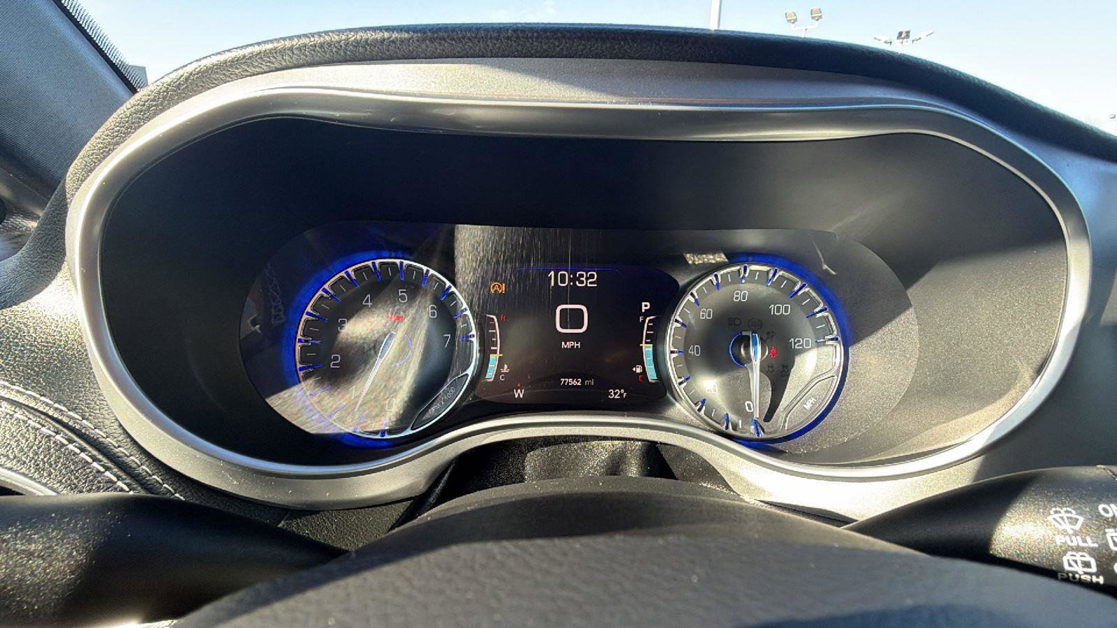 Used 2019 Chrysler Pacifica Limited w/ Advanced Safetytec Group image 14