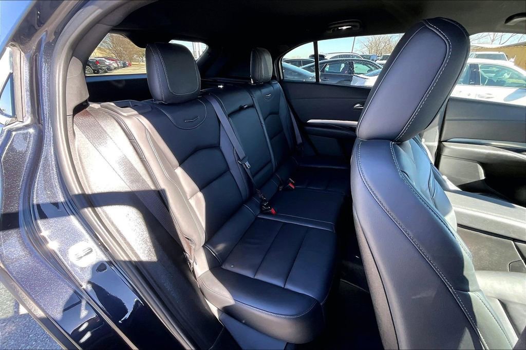 Used 2023 Cadillac XT4 Premium Luxury image 38