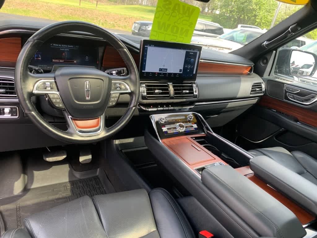 Used 2022 Lincoln Navigator Reserve AWD/4WD image 16