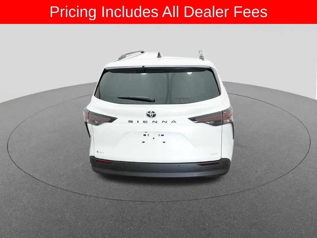New 2026 Toyota Sienna XLE FWD image 7