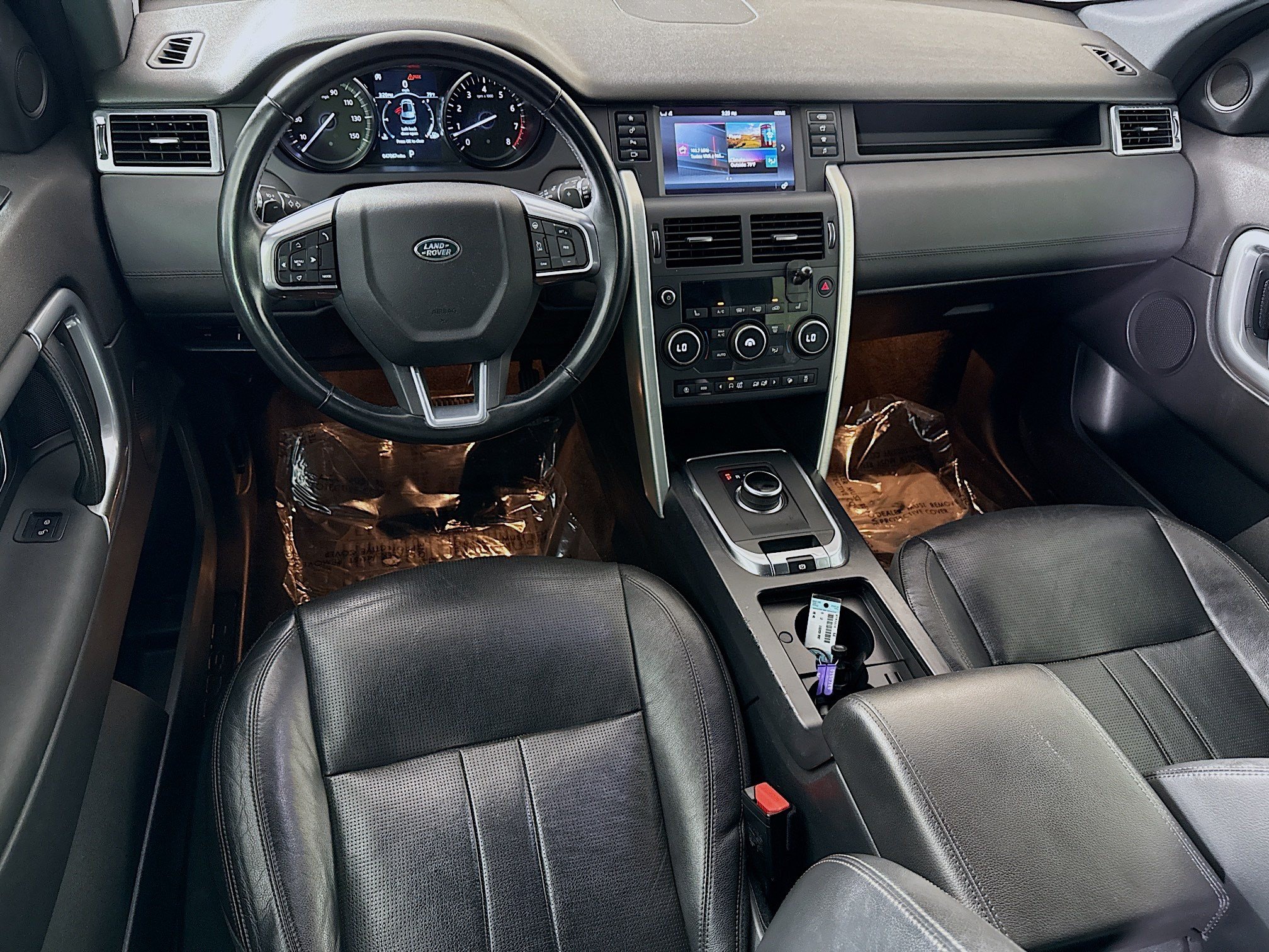 Used 2019 Land Rover Discovery Sport HSE AWD/4WD image 17