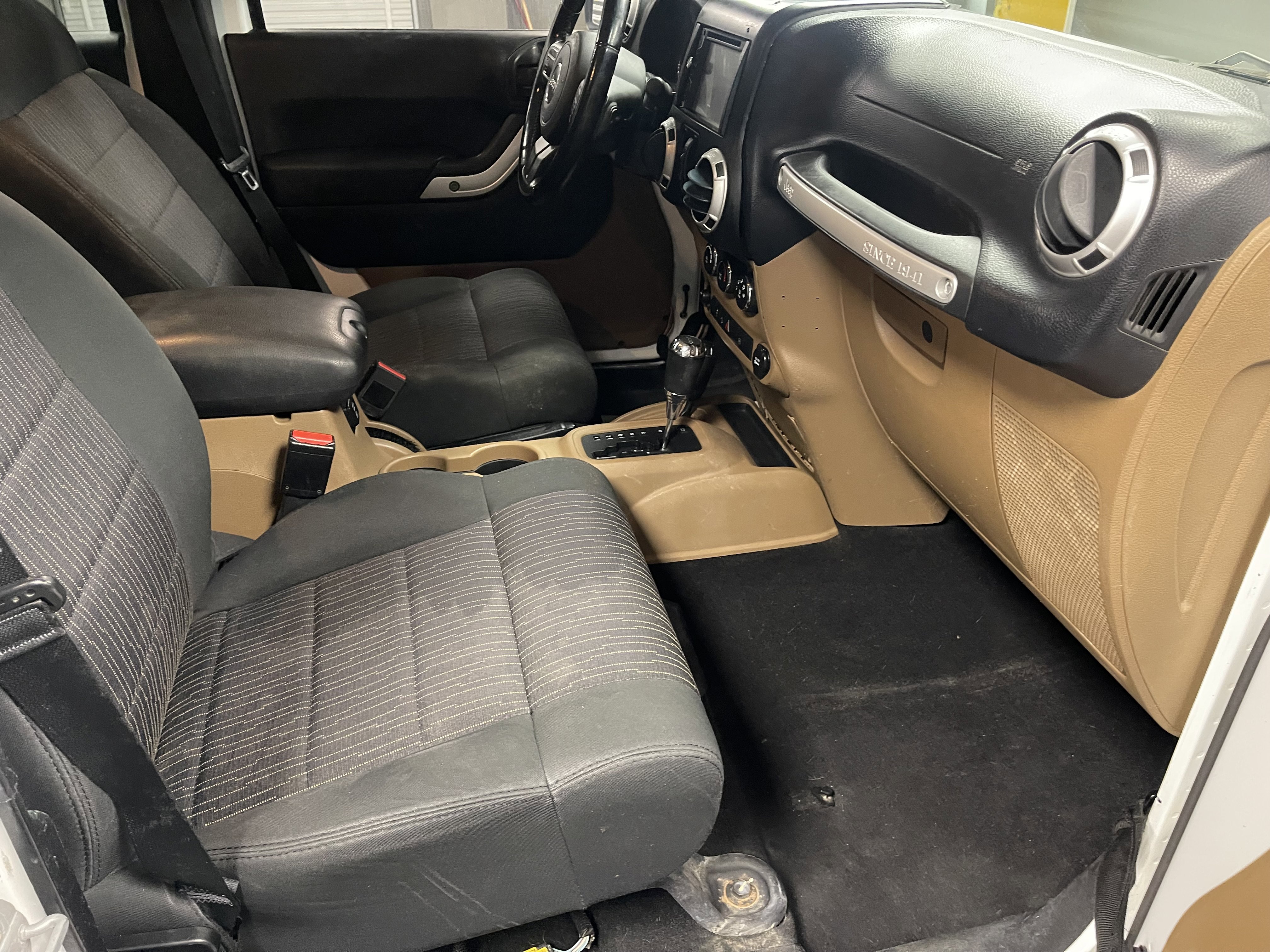 Used 2011 Jeep Wrangler Unlimited Rubicon w/ Trailer Tow Group image 11