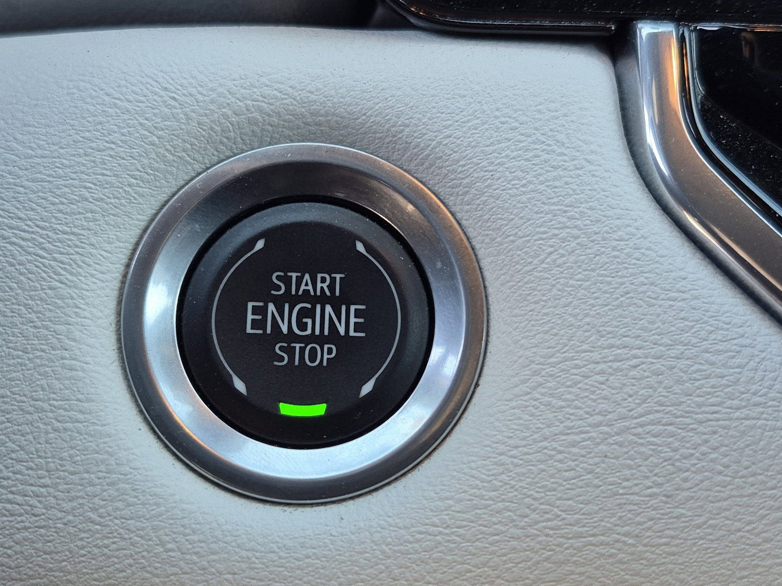 Used 2024 GMC Canyon AT4X image 33