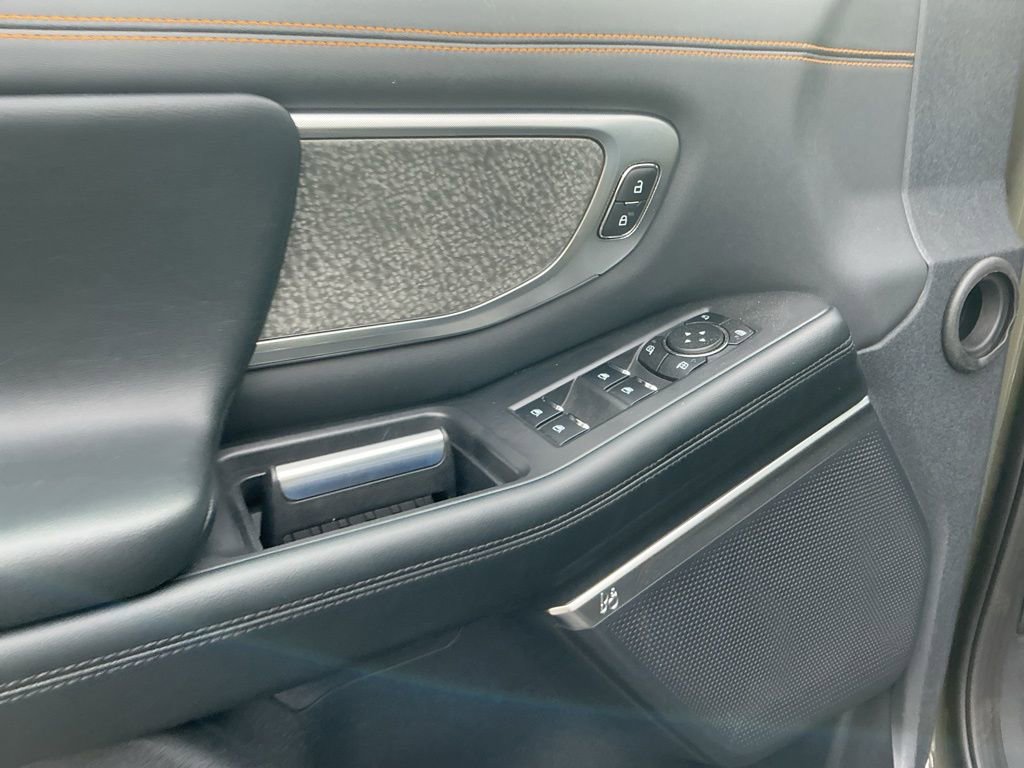 Used 2025 Ford Expedition Tremor image 11