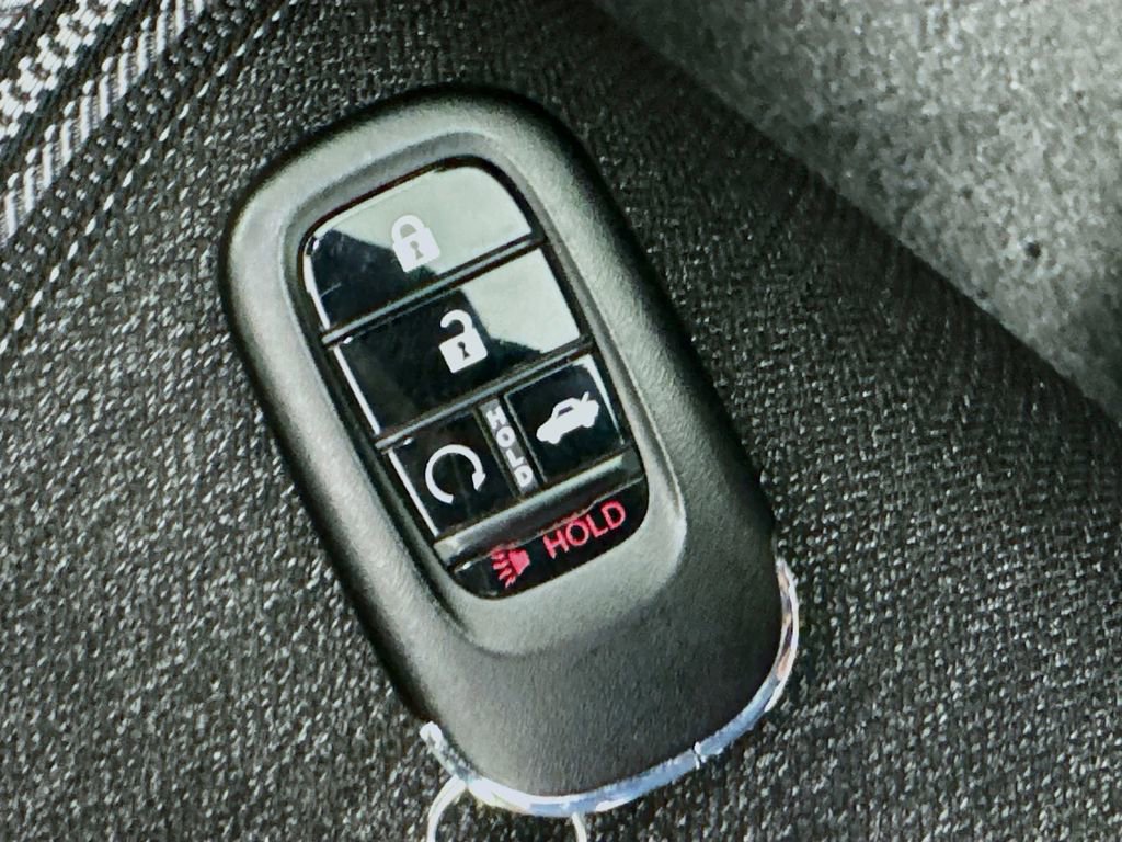 Used 2025 Honda Accord Sport image 40