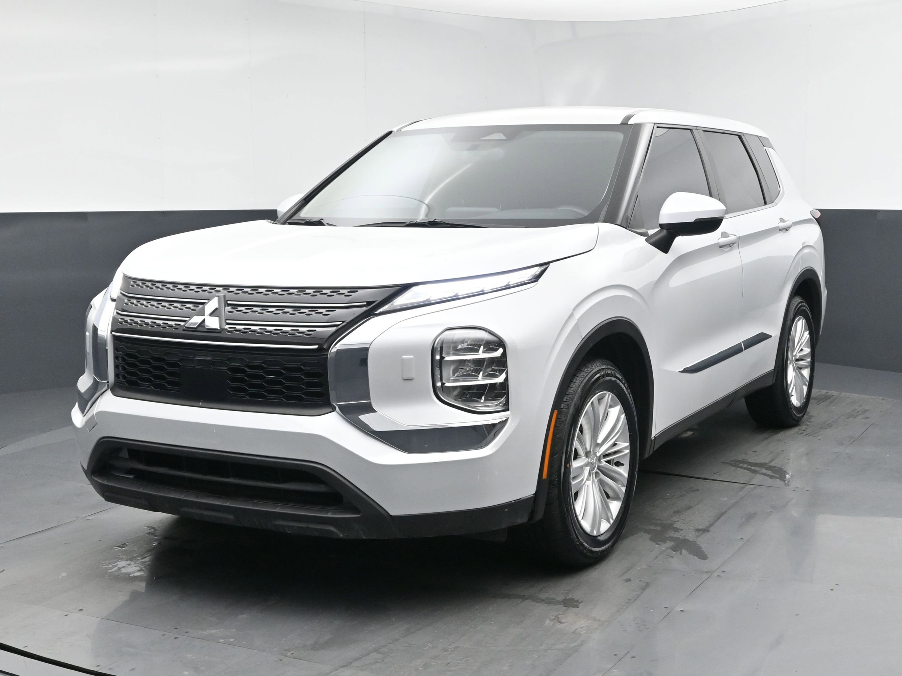 Used 2022 Mitsubishi Outlander ES