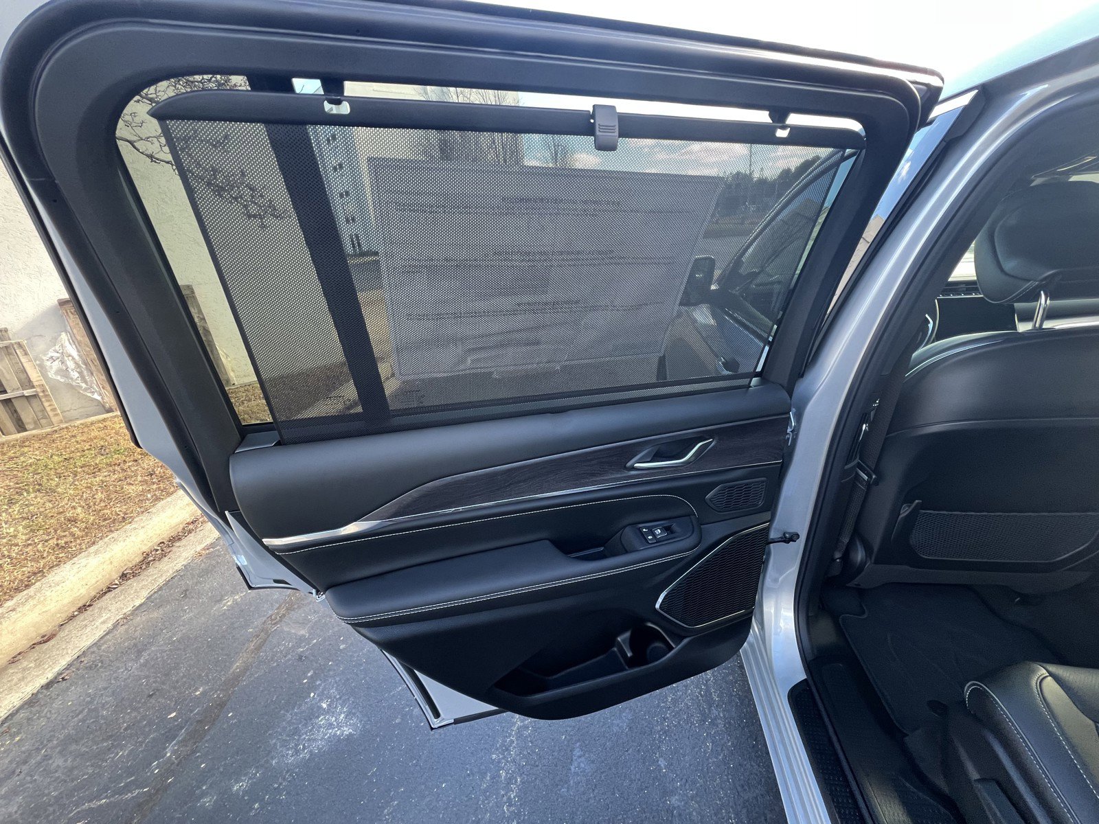 New 2025 Jeep Grand Cherokee L Overland w/ Luxury Tech Group IV image 13