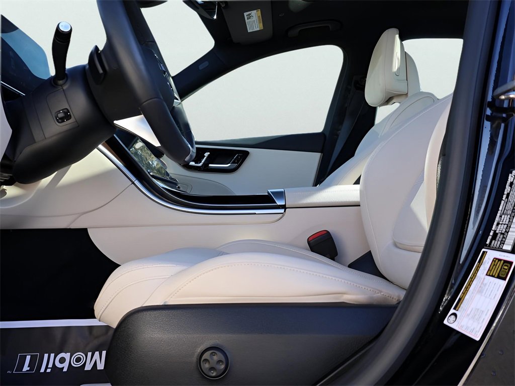 Used 2023 Mercedes-Benz C 300 4MATIC Sedan image 38