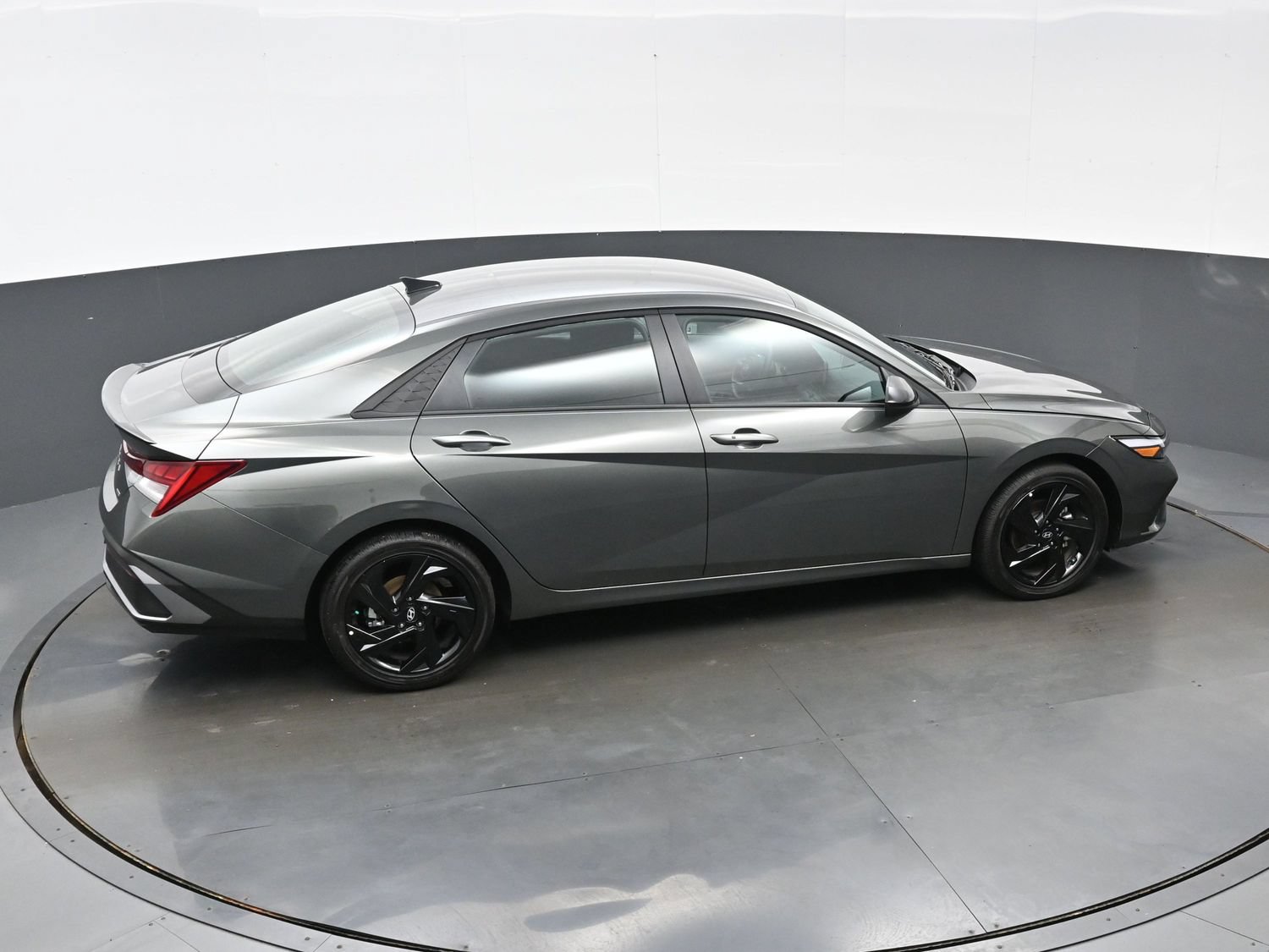 Certified 2026 Hyundai Elantra SEL FWD image 37