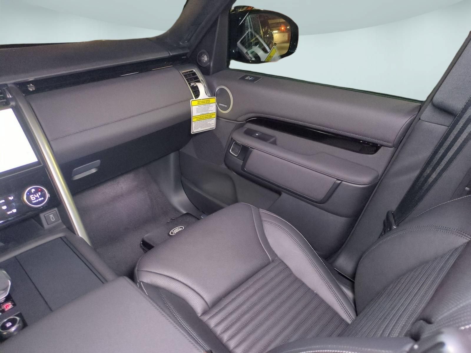 New 2026 Land Rover Discovery S AWD/4WD image 27