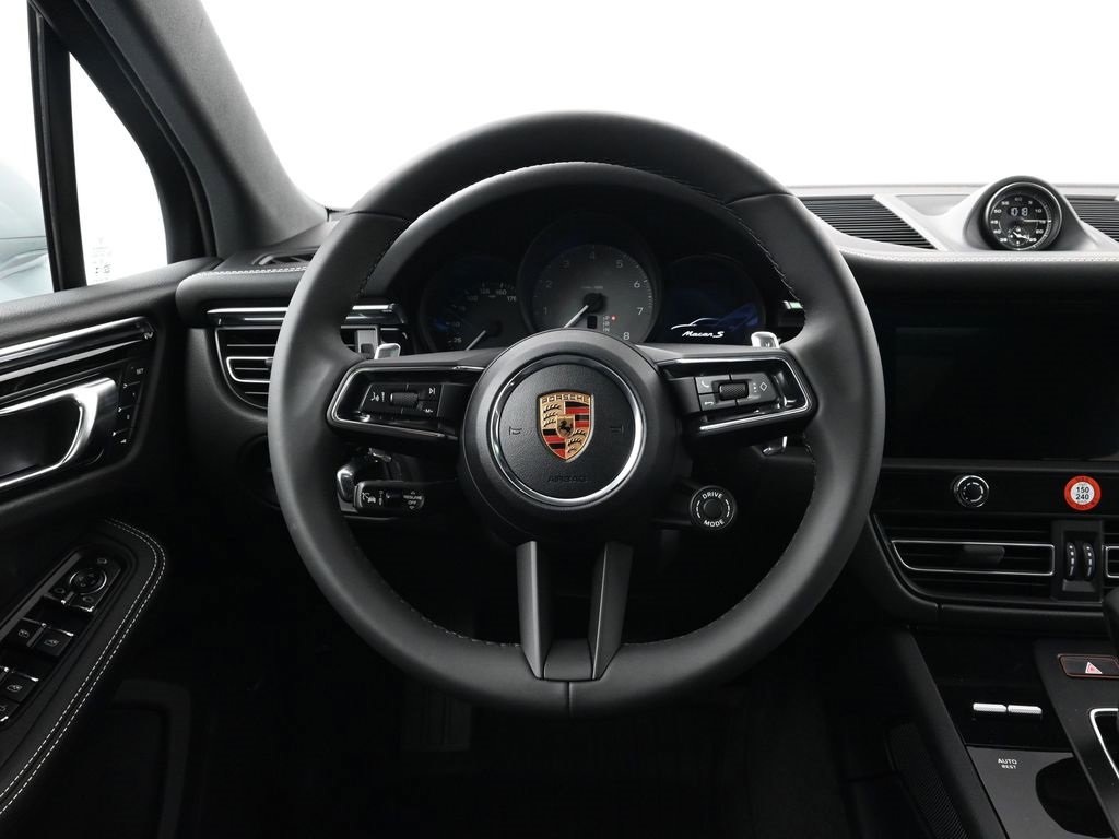 Certified 2026 Porsche Macan S image 13