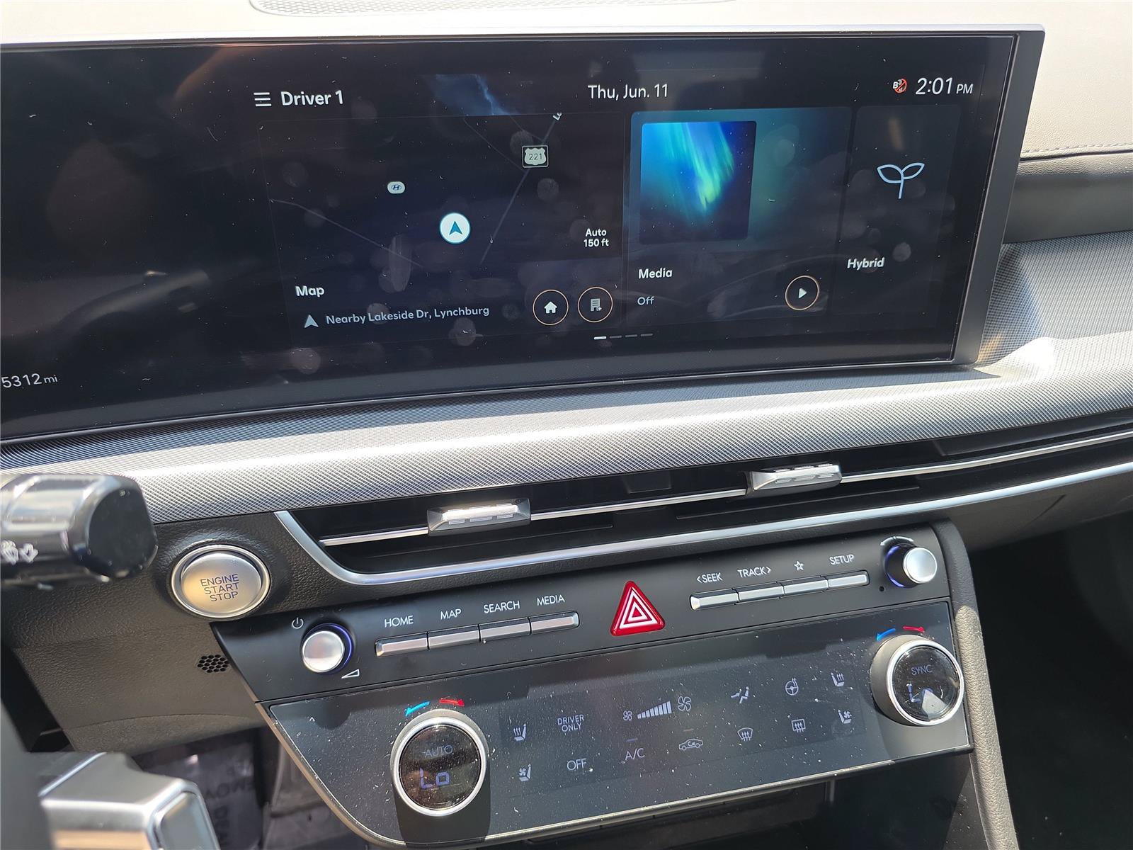 Certified 2025 Hyundai Sonata Limited FWD image 29