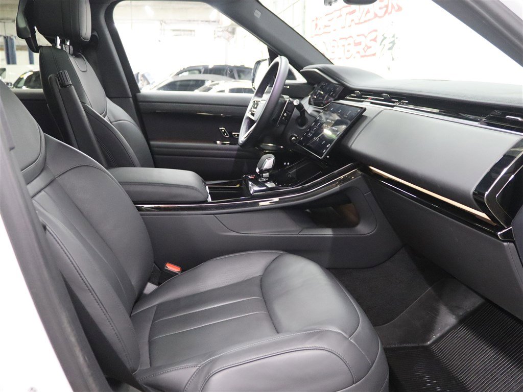 Used 2024 Land Rover Range Rover Sport SE image 21