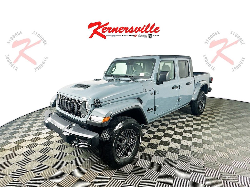 New 2025 Jeep Gladiator Sport image 3