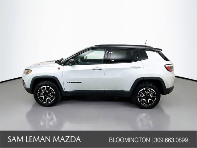 Used 2024 Jeep Compass Trailhawk image 4