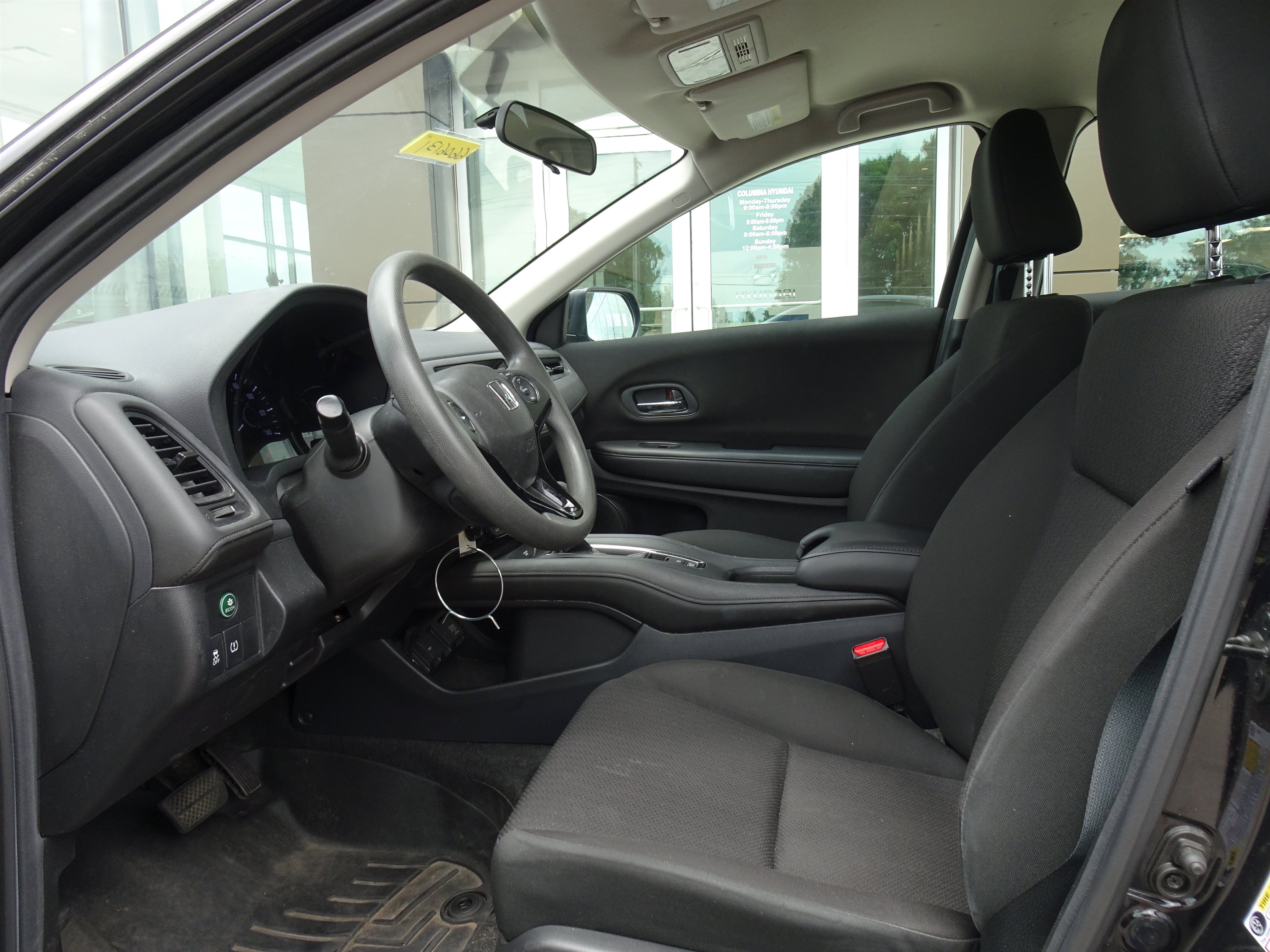 Used 2018 Honda HR-V LX image 8