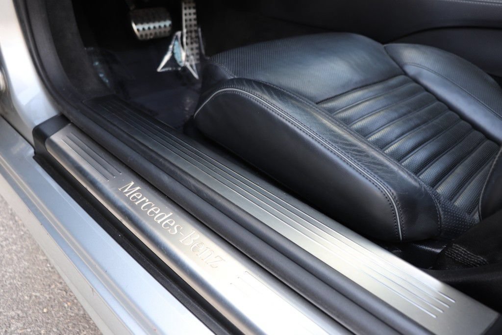 Used 2014 Mercedes-Benz SL 550 w/ Driver Assistance Package image 21