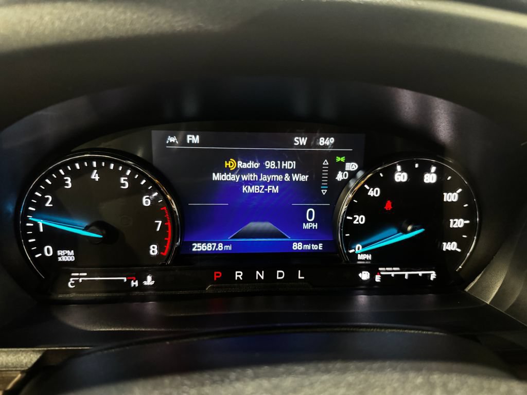 Used 2022 Ford Explorer Limited w/ Class IV Trailer Tow Package AWD/4WD image 7