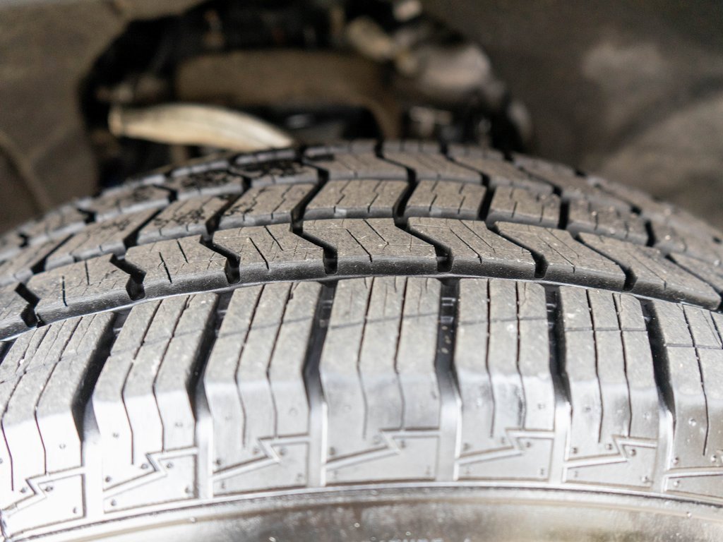 Used 2019 GMC Sierra 1500 SLT w/ SLT Premium Plus Package image 33