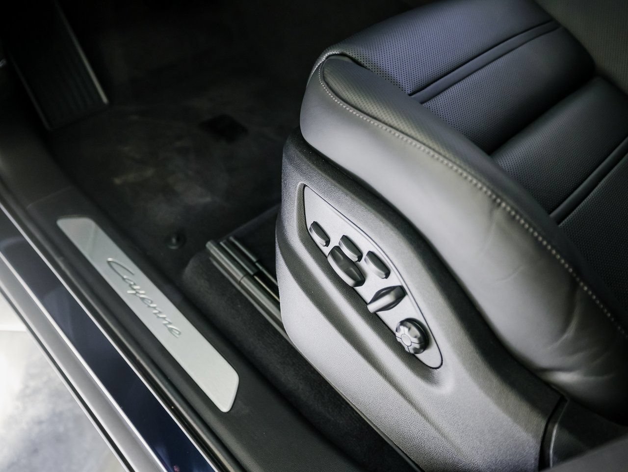 Certified 2026 Porsche Cayenne Coupe AWD/4WD image 14