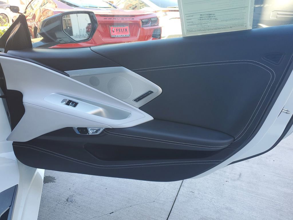 Used 2024 Chevrolet Corvette Stingray Premium Conv w/ Z51 Performance Package image 13