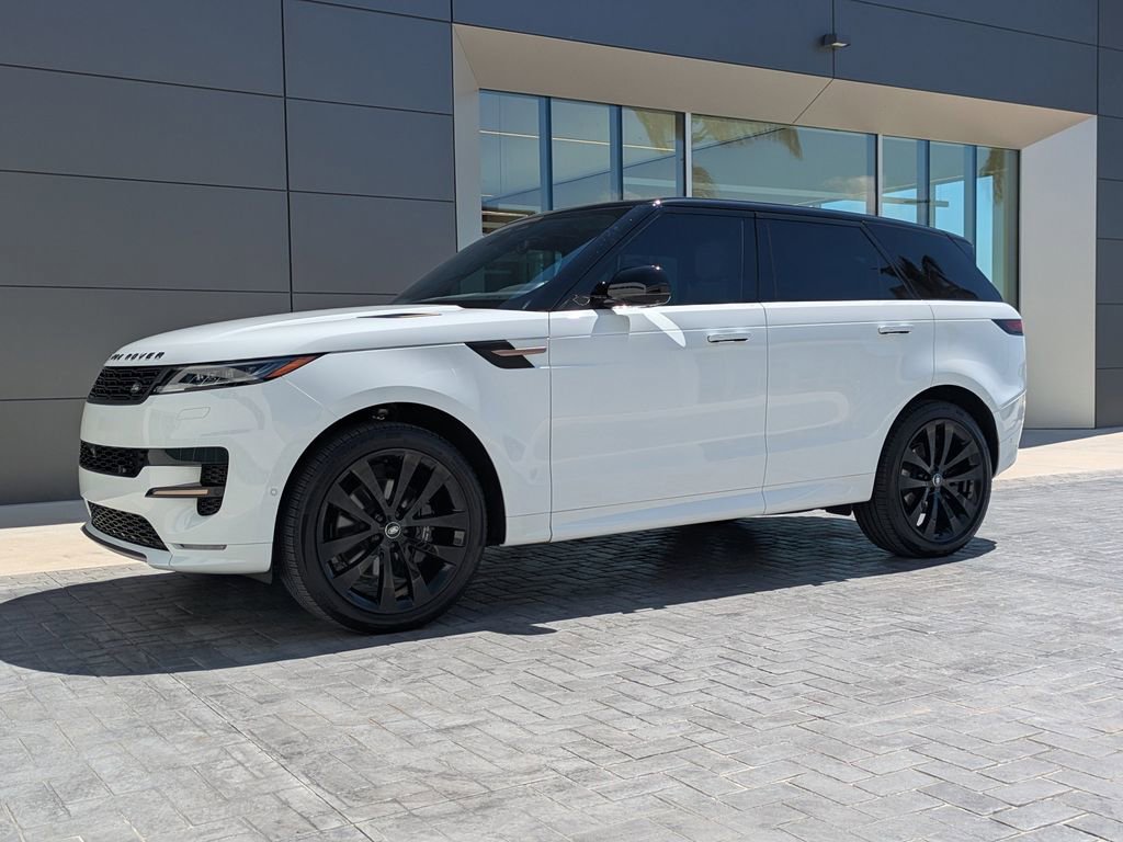Used 2025 Land Rover Range Rover Sport Dynamic SE AWD/4WD image 2