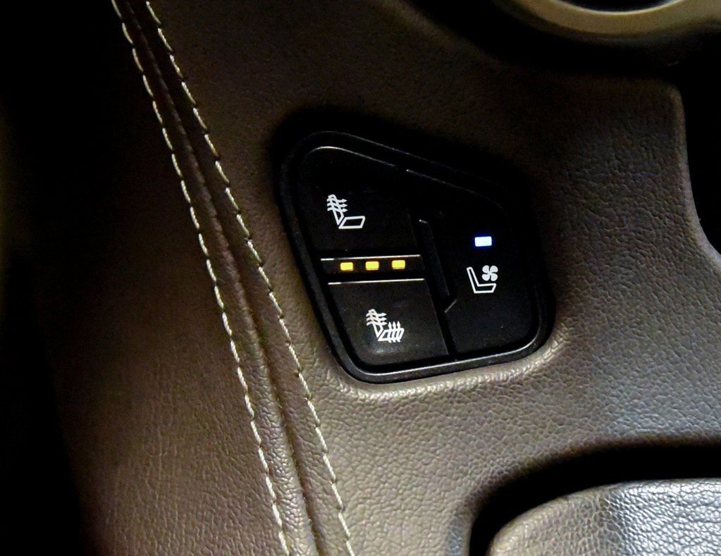 Used 2019 Chevrolet Tahoe Premier AWD/4WD image 24