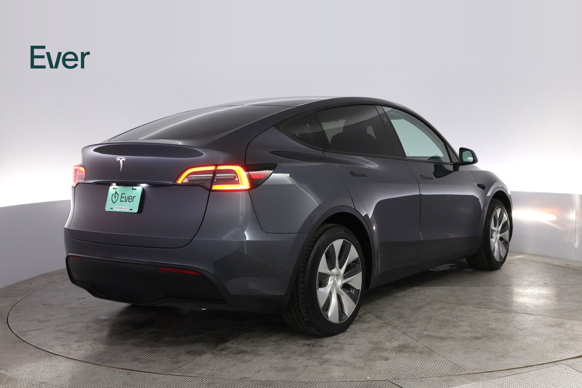 Used 2023 Tesla Model Y 2WD image 3