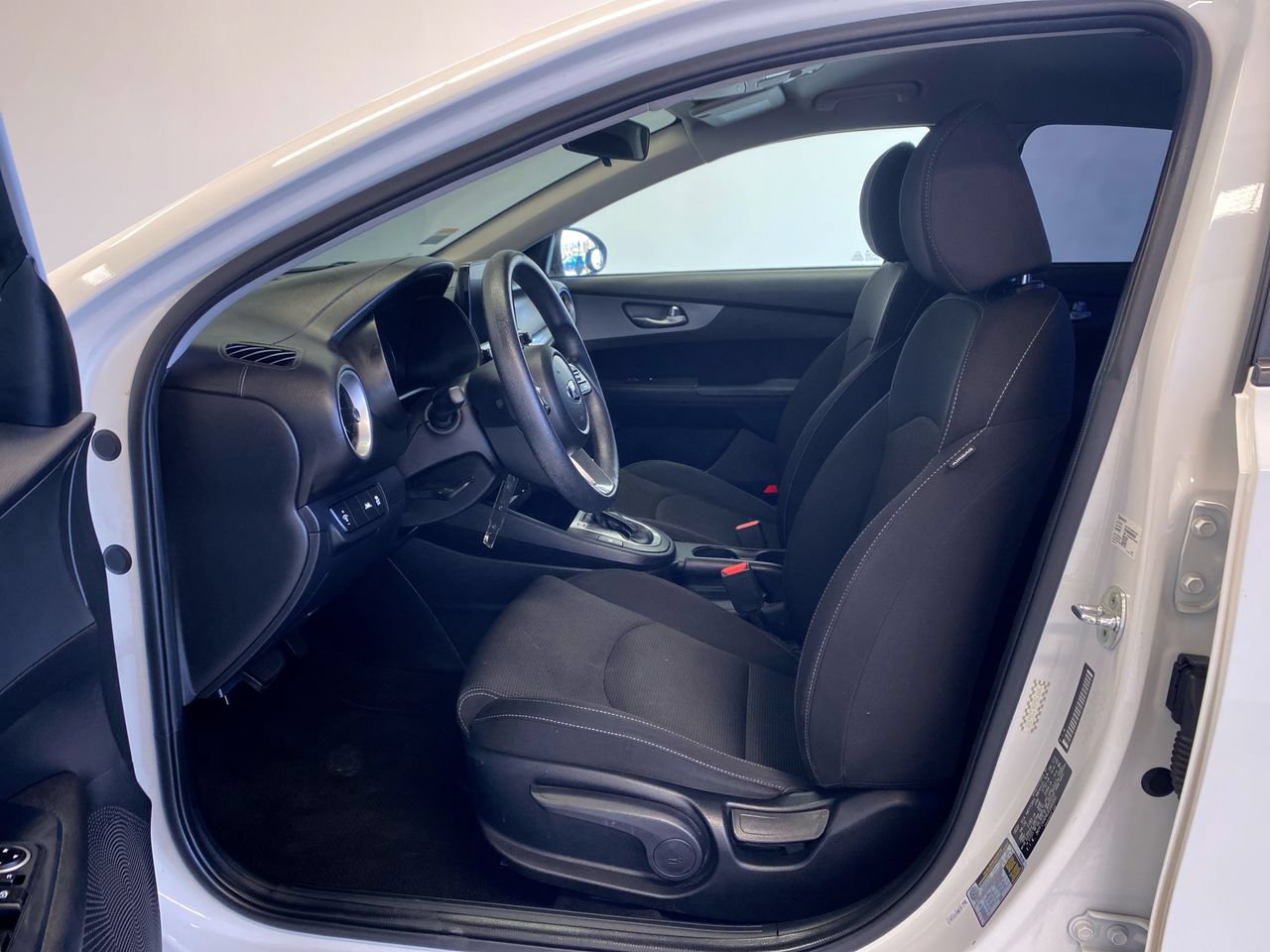 Used 2020 Kia Forte LXS FWD image 16