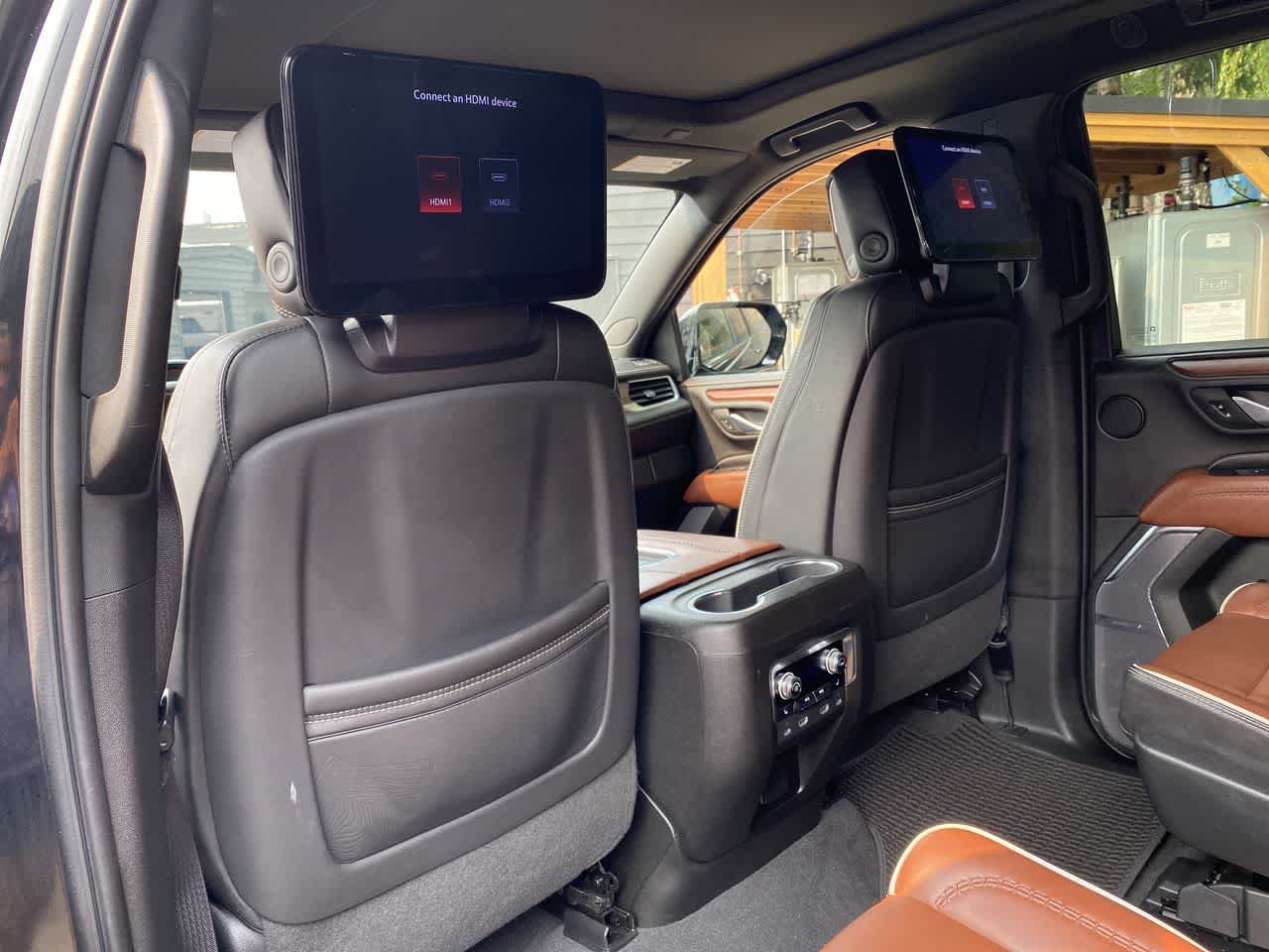 Used 2023 GMC Yukon XL Denali Ultimate AWD/4WD image 16