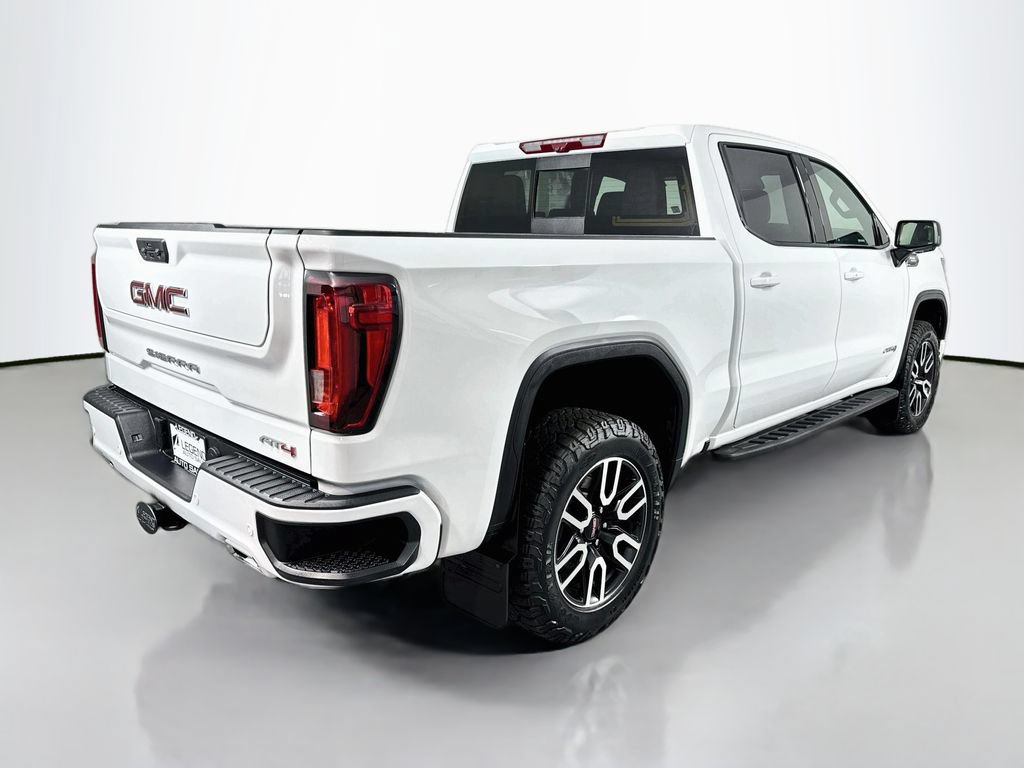 Used 2024 GMC Sierra 1500 AT4 w/ Technology Package AWD/4WD image 5