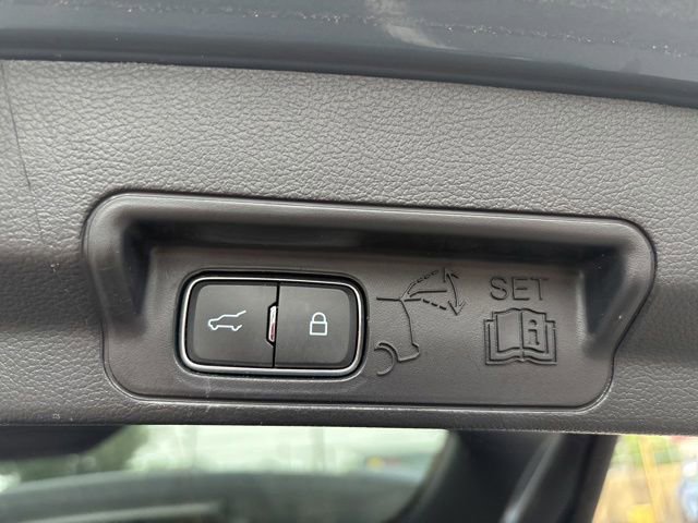 Used 2025 Ford Explorer ST-Line w/ Premium Package RWD image 18