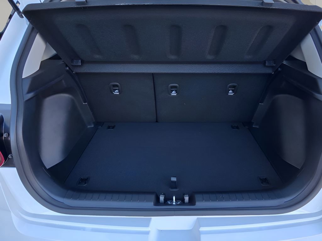 Used 2025 Hyundai Venue SEL image 29