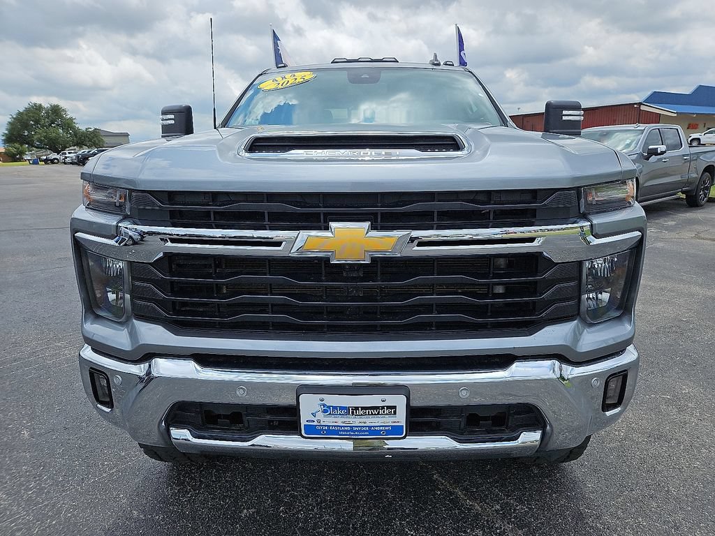 Used 2025 Chevrolet Silverado 2500 LT w/ Texas Edition AWD/4WD image 12