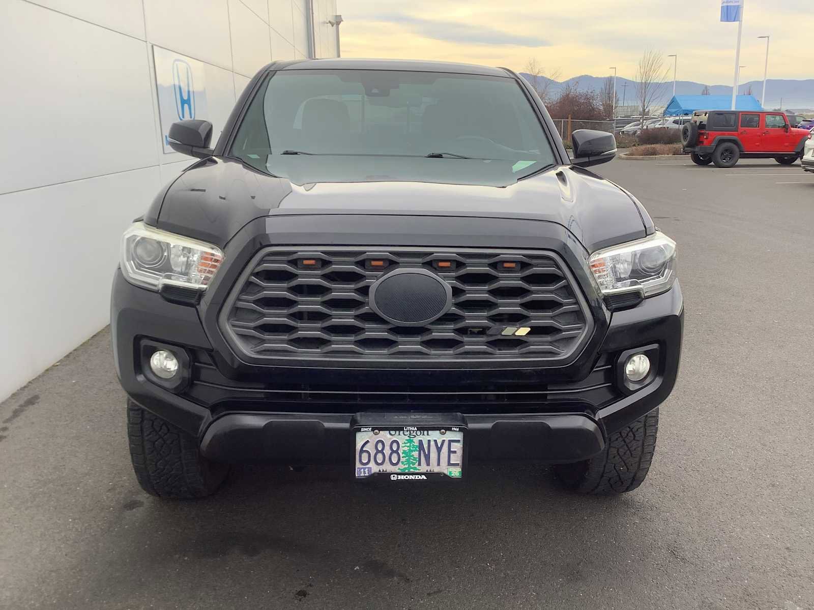 Used 2020 Toyota Tacoma TRD Sport image 6