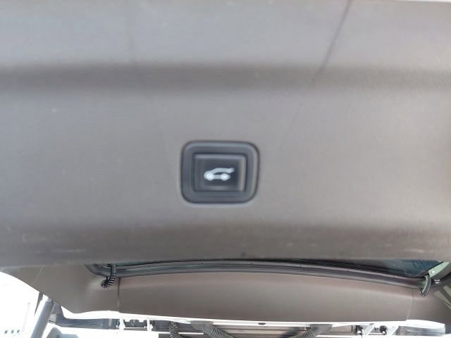 Used 2022 GMC Yukon XL Denali AWD/4WD image 35