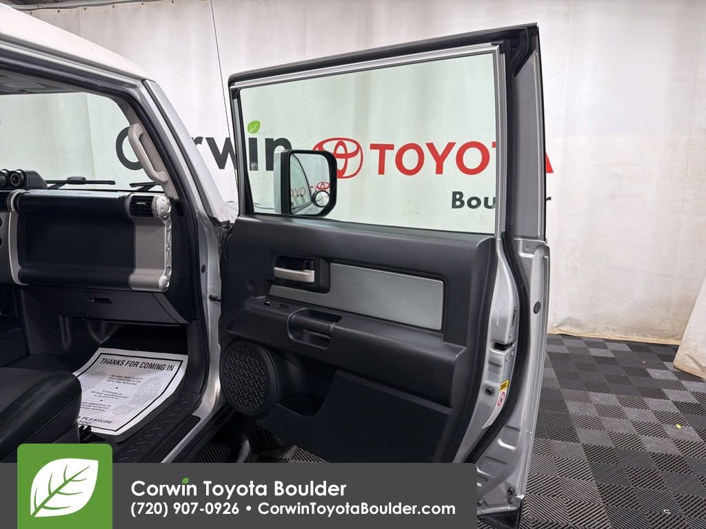 Used 2008 Toyota FJ Cruiser 4WD image 1