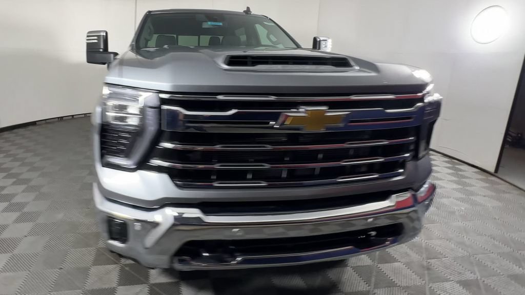 New 2026 Chevrolet Silverado 2500 LTZ w/ LTZ Convenience Package AWD/4WD image 3