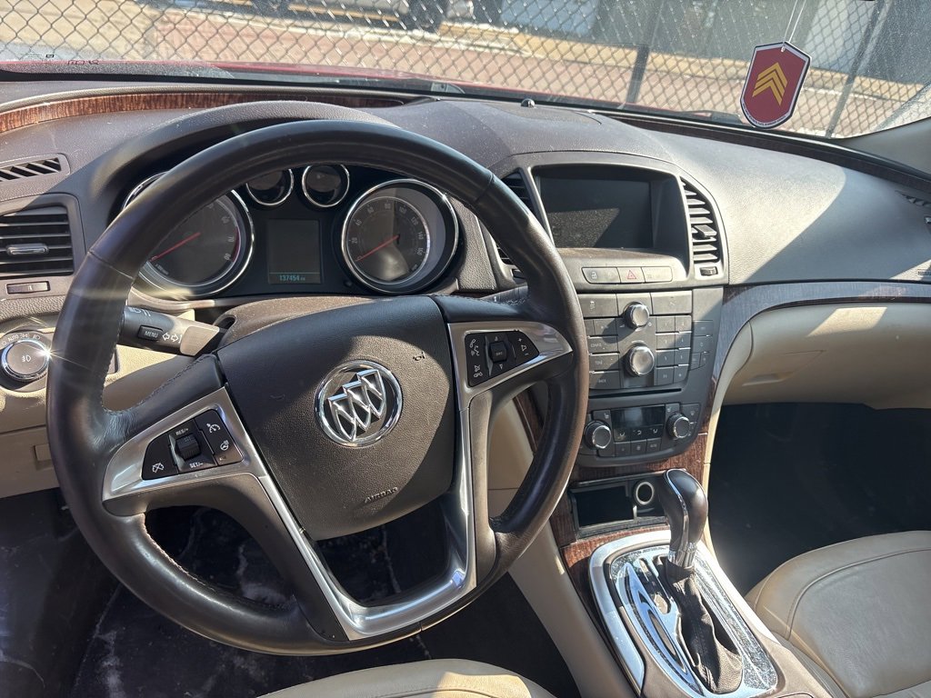 Used 2013 Buick Regal Premium image 8