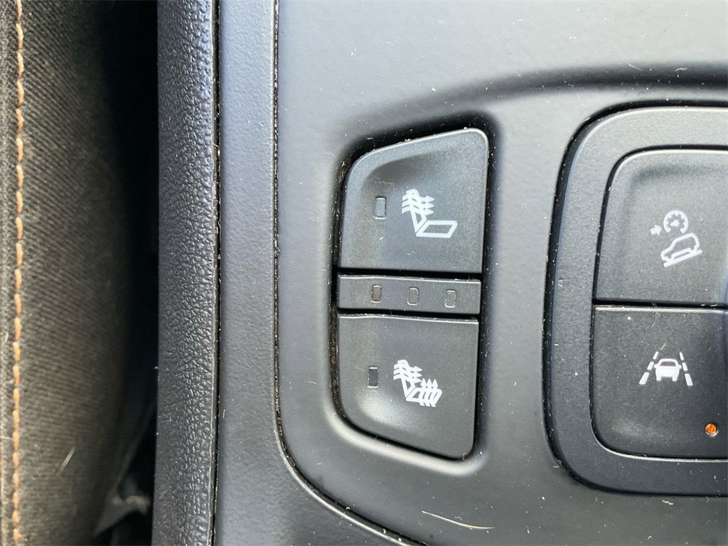 Used 2020 GMC Terrain SLE w/ Driver Convenience Package image 22