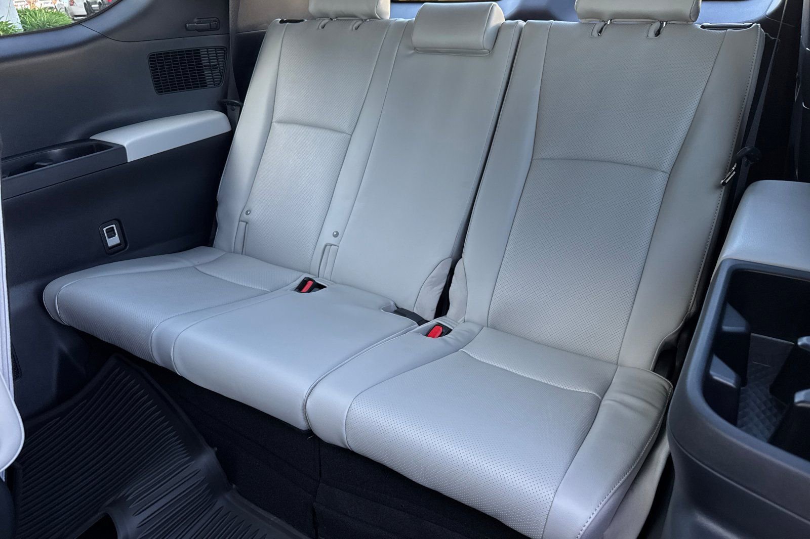 New 2026 Toyota Grand Highlander AWD Hybrid image 17