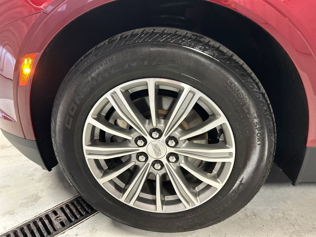 Used 2017 Cadillac XT5 Luxury w/ Driver Awareness Package image 9