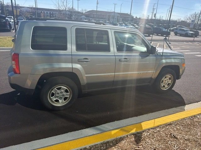 Used 2015 Jeep Patriot Sport w/ Power Value Group AWD/4WD image 12